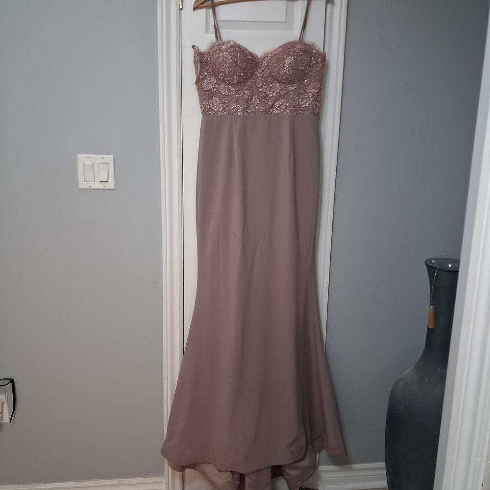 Chic Lace Bodice Maxi Dress in Taupe